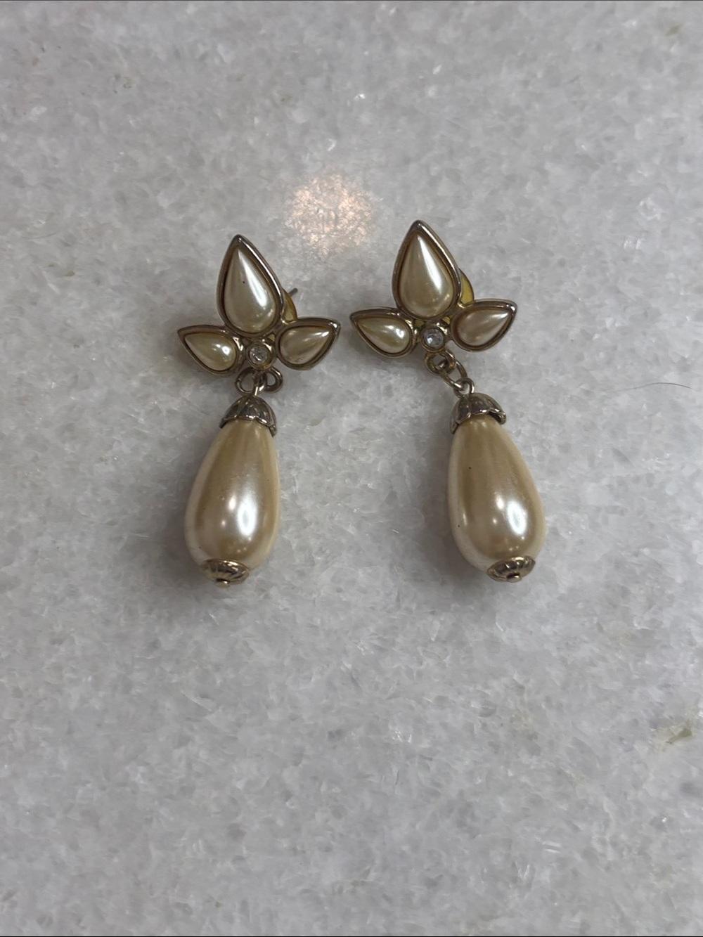 Pearl Teardrop Dangle Earrings - Cream Pearl Drop